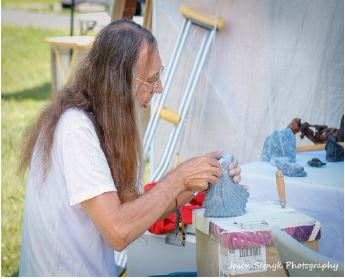 MEET AN ARTIST:  Moïse Lasata