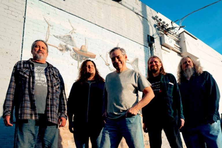 Interview with Meat Puppets drummer Derrick Bostrom