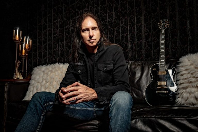 Interview with former Alice Cooper guitarist Damon Johnson