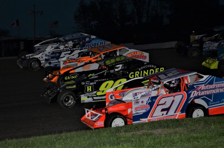 The Excitement Continues with Lightning Sprints and regular program this Sunday at Cornwall Motor Speedway!