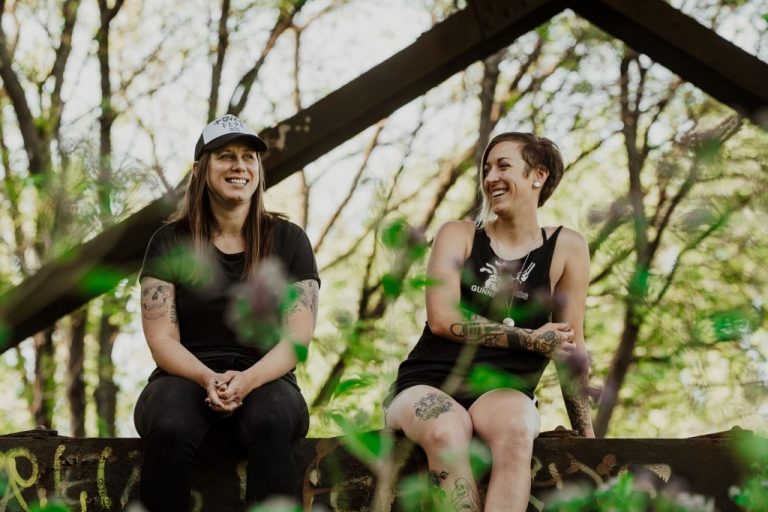 Interview with Mobina Galore opening for 88 Fingers Louie in Ottawa