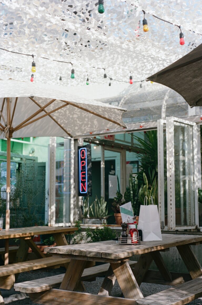 Caisse Desjardins Ontario Generously Sponsors Pop Up Patios for Restaurants