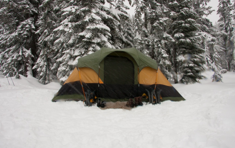 How Do People Survive Cold Weather Camping?