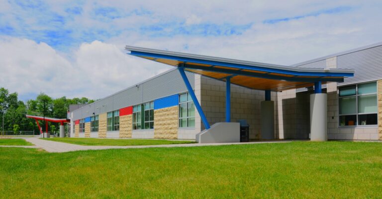 Parents/guardians, students and staff at Bridgewood Public School received written notification today that an individual at the school has tested positive for COVID-19.