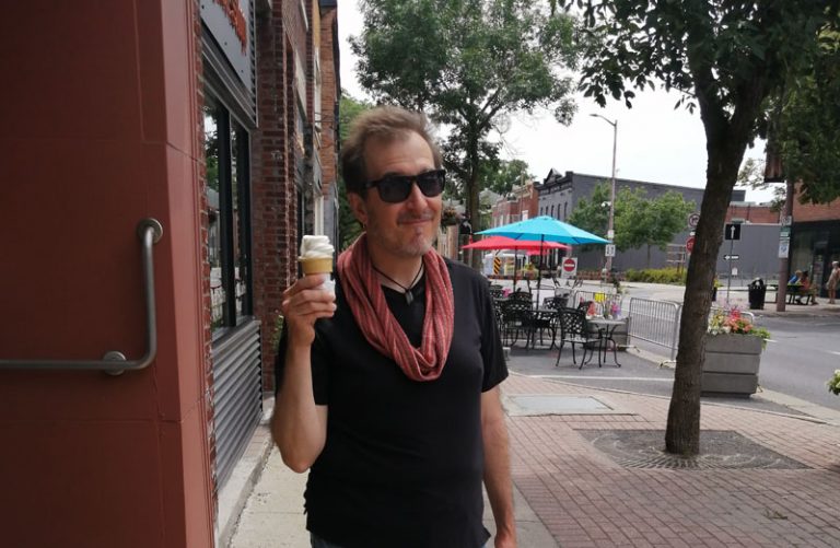 OUT and ABOUT with Seeker Chick Mai-Liis: you never know who you will meet on Pitt Street “promenade”…