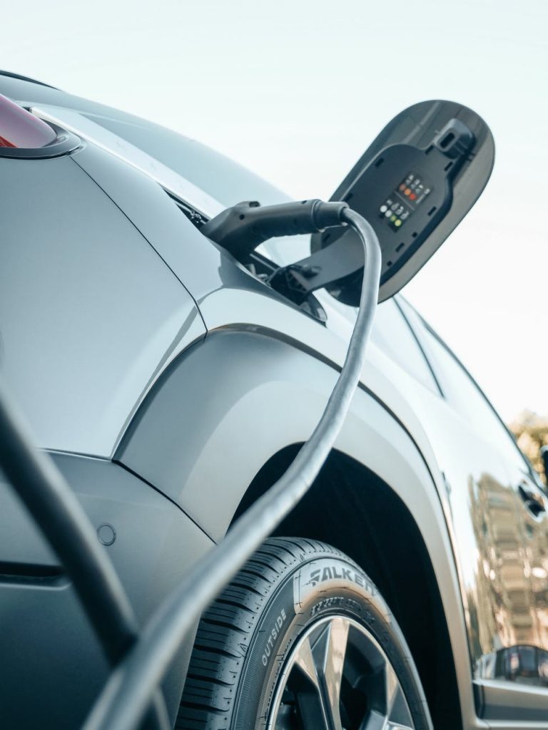 Ontario Launches ONroute Electric Vehicle Charging Stations