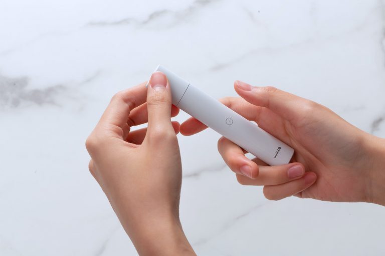 How Do Modern Electronic Cigarettes Work? Product Characteristics and Design Features