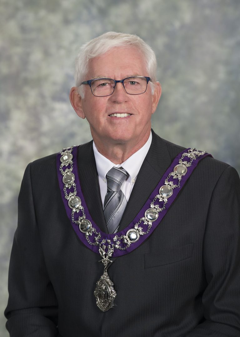 Mayor Glen Grant issues apology