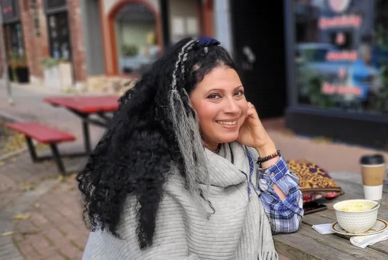 Five Questions with Yafa Goawily – Queen Bee of Cornwall Art Hive