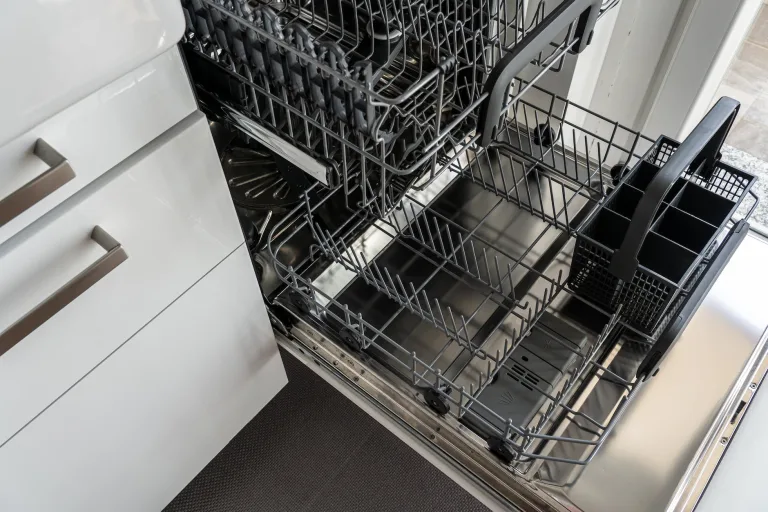3 Signs You Need to Install a New Dishwasher