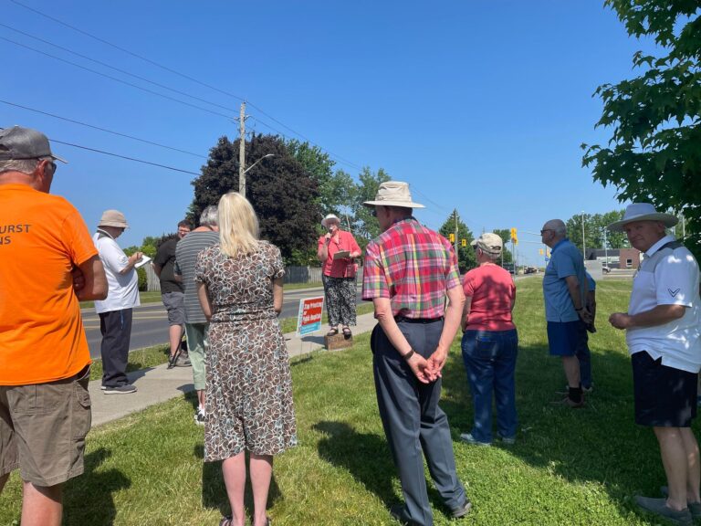 Citizen-Led Referendum on Healthcare Privatization Sends Strong Message of Opposition