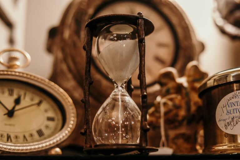 The Connection Between Time and Our Accumulated Possessions: Unveiling True Value with Professional Appraisers