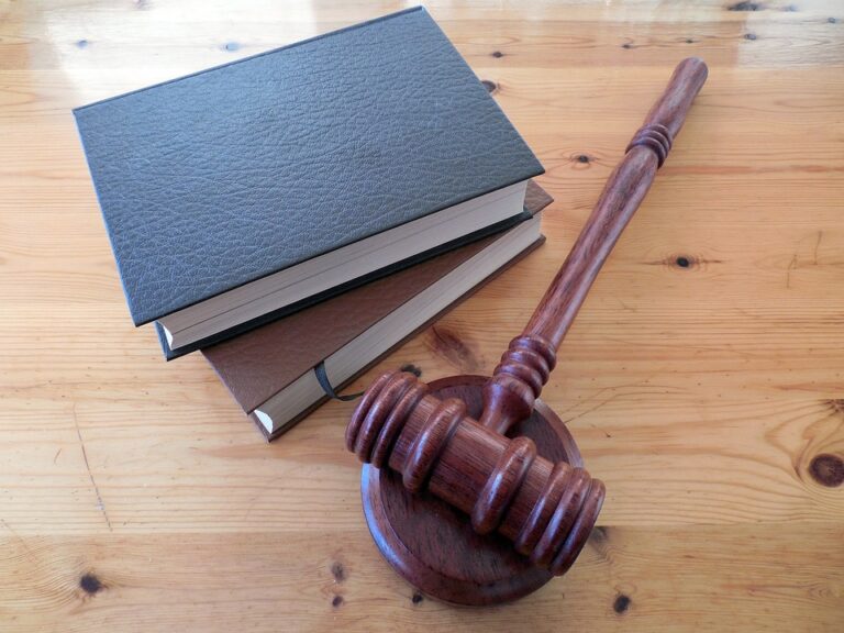 6 Reasons To Call And Hire An Attorney