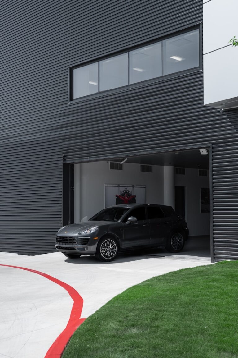 Carriage Doors – Installing New Garage Doors Can Be a Good Idea!