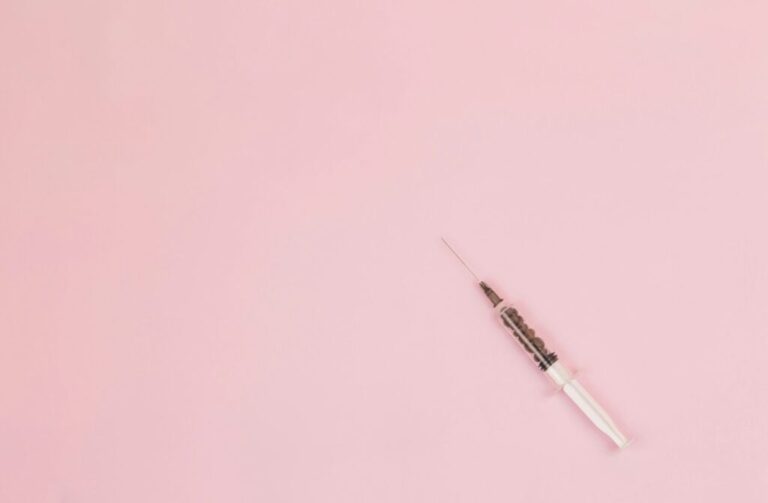 Botox vs. Dermal Fillers: Which Cosmetic Injection is Right for You?