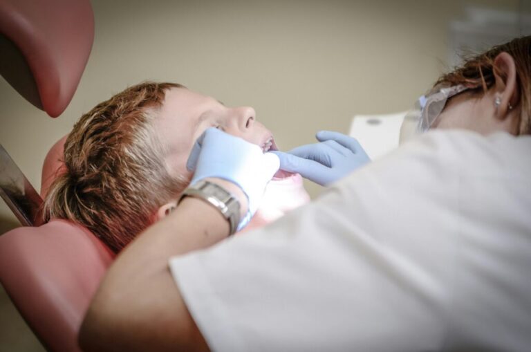 A Savvy Guide To Finding Cost-Effective Dental Services 