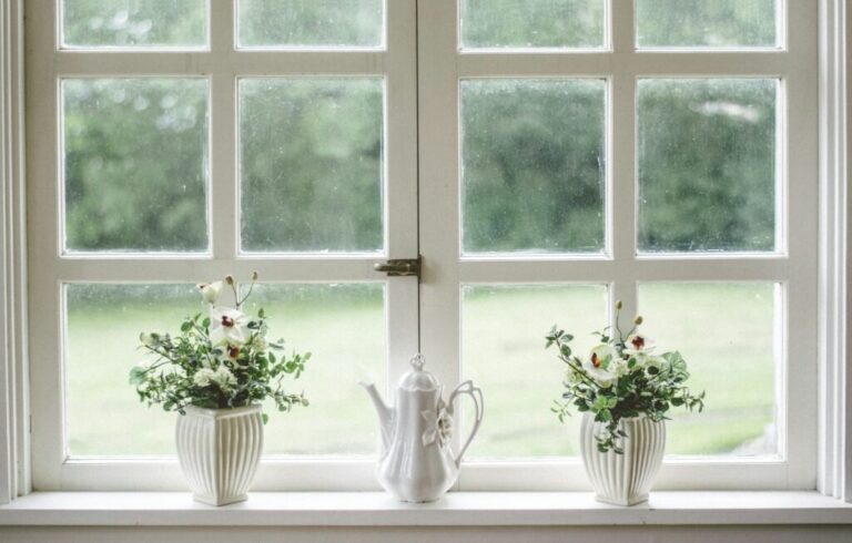  The Psychology of Clean Windows: How They Affect Mood and Productivity