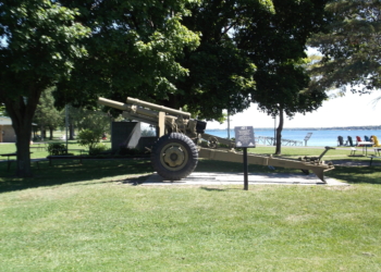 S.D. & G. REMEMBERS ITS HEROES