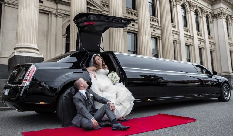 Toronto Weddings on Wheels: How Luxury Limousines Are Changing the Game for Modern Couples