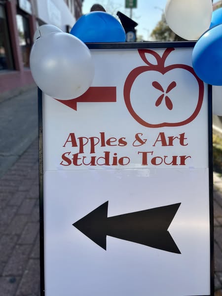 Apples and Arts