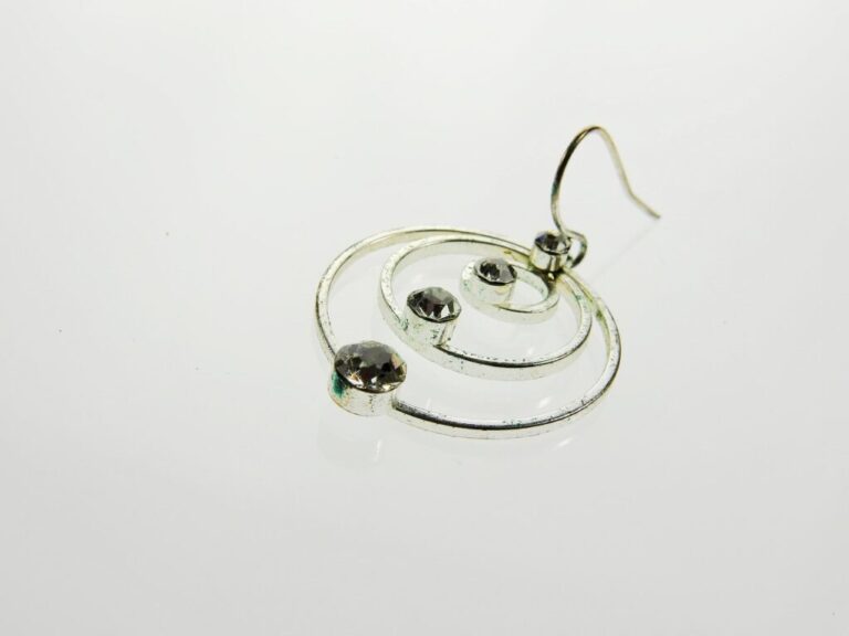 Best Websites to Buy 14K White Gold Earrings